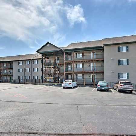 Step-Free Camdenton Condo With Boat Ramp, Dock, Slip Kültér fotó