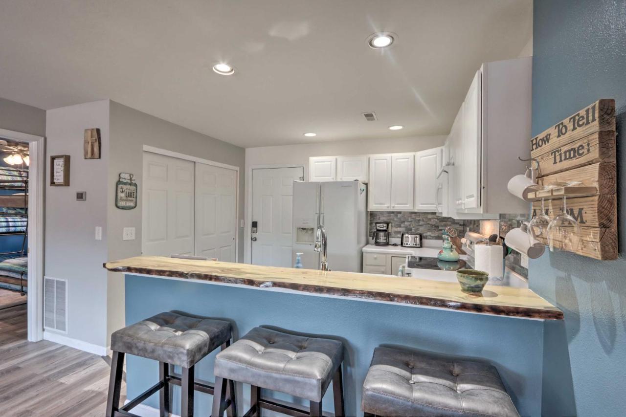Step-Free Camdenton Condo With Boat Ramp, Dock, Slip Kültér fotó